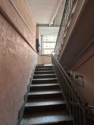 Продам 2-комнатную квартиру в центре на ул. Староказацкой (п