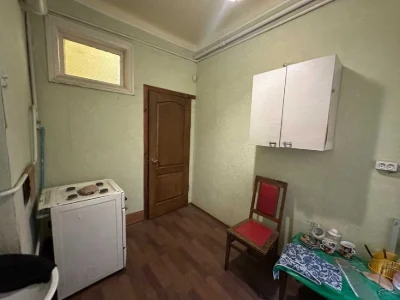 Продам 2-комнатную квартиру в центре на ул. Староказацкой (п