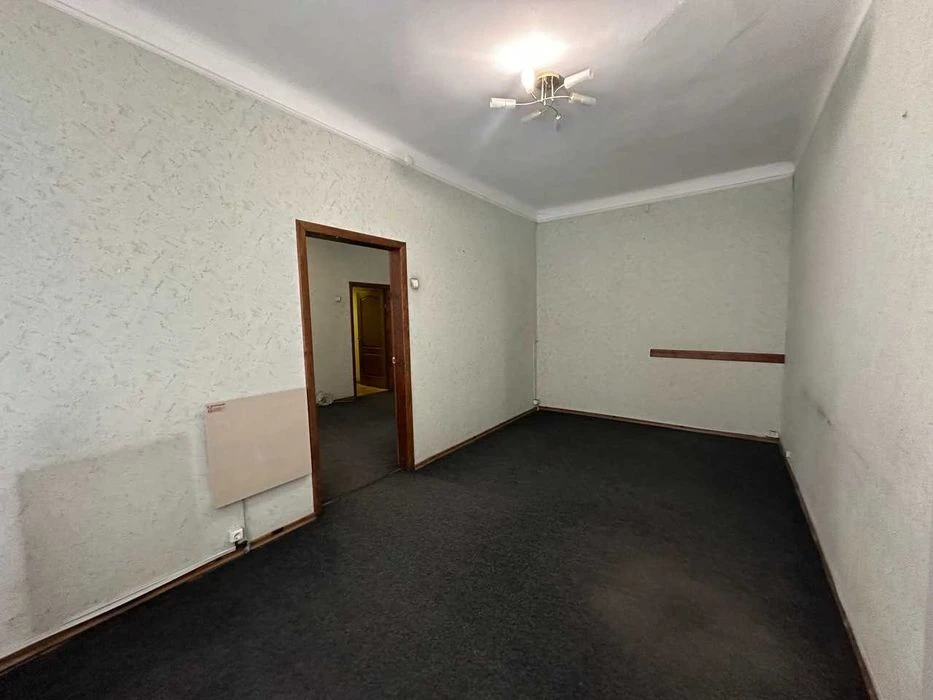 Продам 2-комнатную квартиру в центре на ул. Староказацкой (п