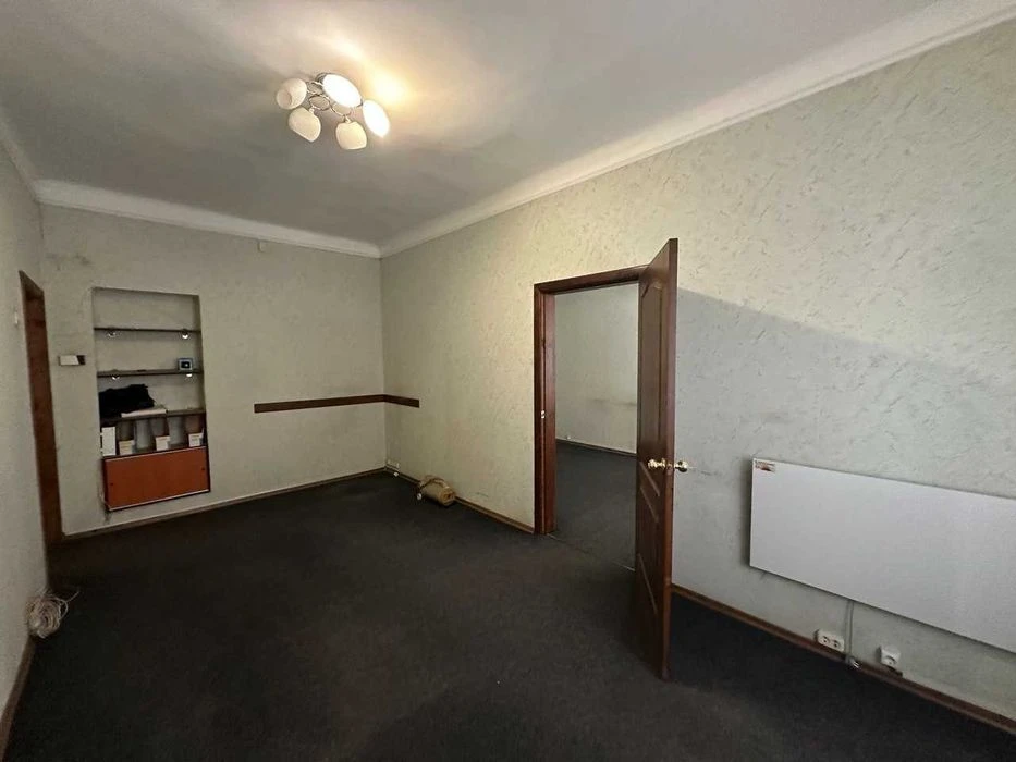 Продам 2-комнатную квартиру в центре на ул. Староказацкой (п