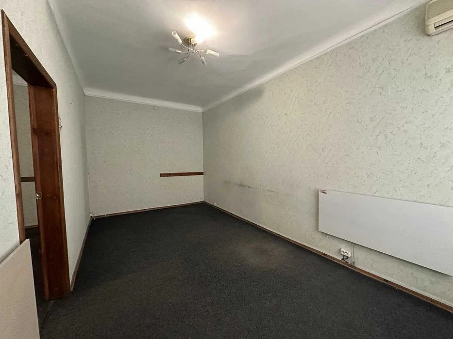 Продам 2-комнатную квартиру в центре на ул. Староказацкой (п