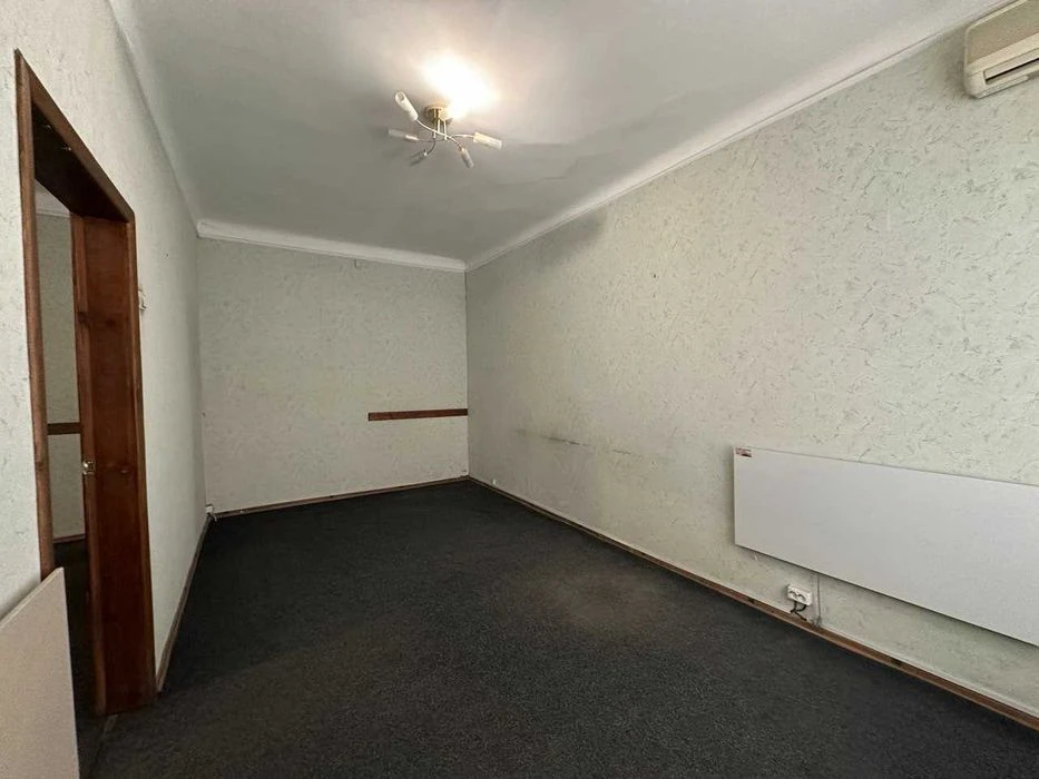 Продам 2-комнатную квартиру в центре на ул. Староказацкой (п