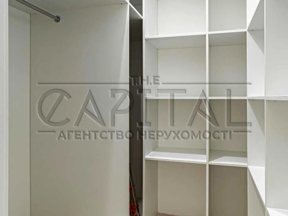 Apartment. Kyiv, Beresteyskyi Ave. (Poleshy)