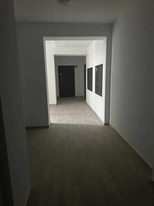 (5) Продам квартиру на Академическом 4422