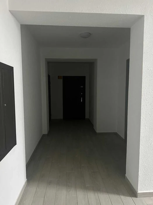 (5) Продам квартиру на Академическом 4422