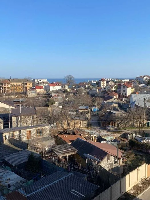 Продам 2 ком 62 кв.м квартиру с видом на море ул.Долгая