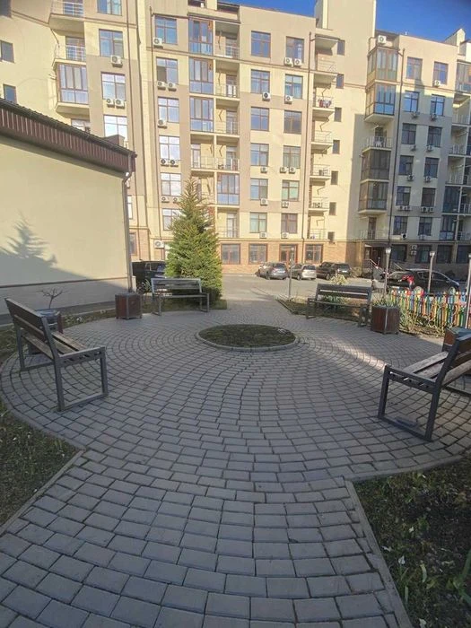 Продам 2 ком 62 кв.м квартиру с видом на море ул.Долгая