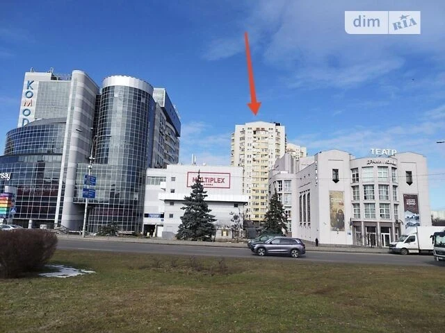 Sale of 3-room apartment 122 sq. m on Mytropolyta Andriya Shept street