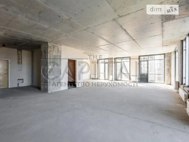 Sale of 3-room apartment 118 sq. m. on Andriy Verkhoglyada St. 26 •