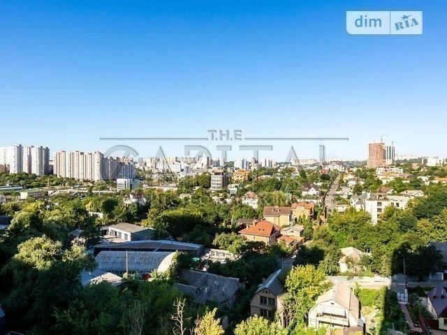 Sale of 3-room apartment 118 sq. m. on Andriy Verkhoglyada St. 26 •