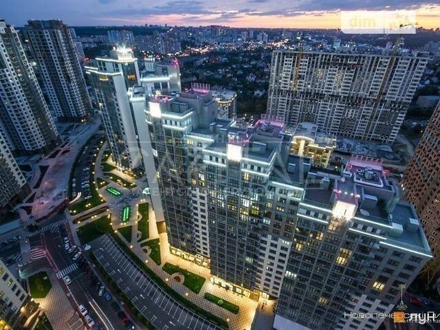 Sale of 3-room apartment 118 sq. m. on Andriy Verkhoglyada St. 26 •