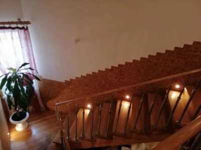 For sale 6-room apartment 166.70 m² 4/4c Kvitova St. $330,000