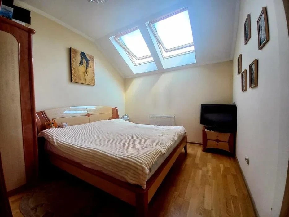 For sale 6-room apartment 166.70 m² 4/4c Kvitova St. $330,000