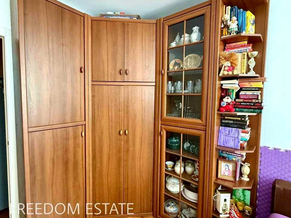 Apartment. Kharkiv, Traktorostudivnyky Ave.