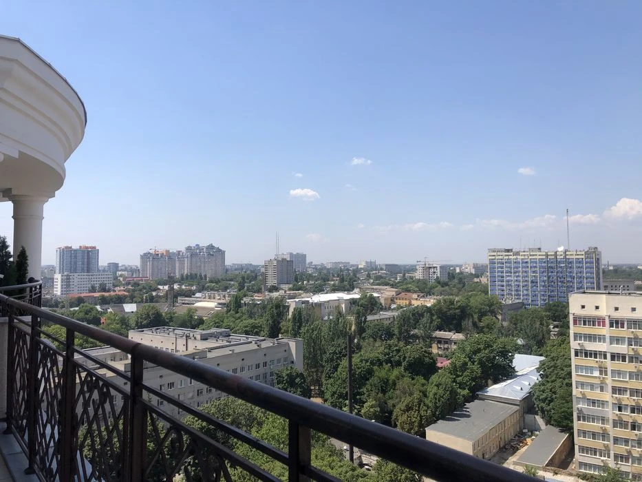 Каркашадзе, Французский бульвар. Центр Одессы. Ключи всегда