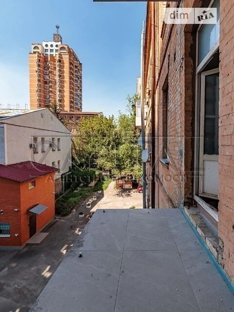 Sale of 3-room apartment 150 sq. m on Yaroslaviv Val 21 • ID 3