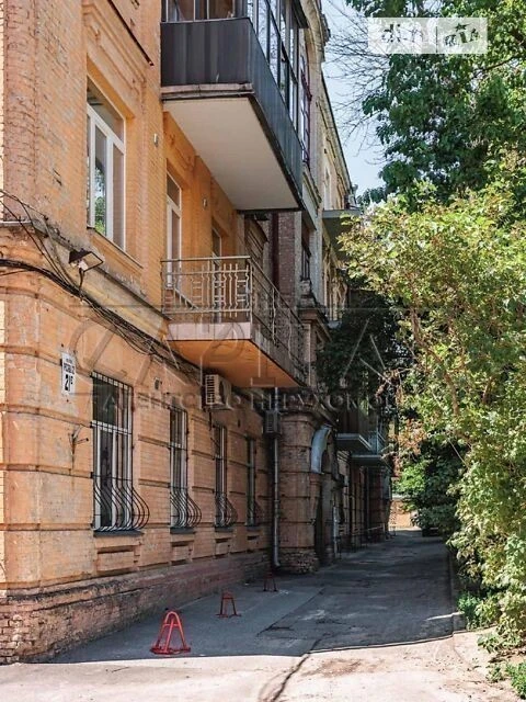 Sale of 3-room apartment 150 sq. m on Yaroslaviv Val 21 • ID 3