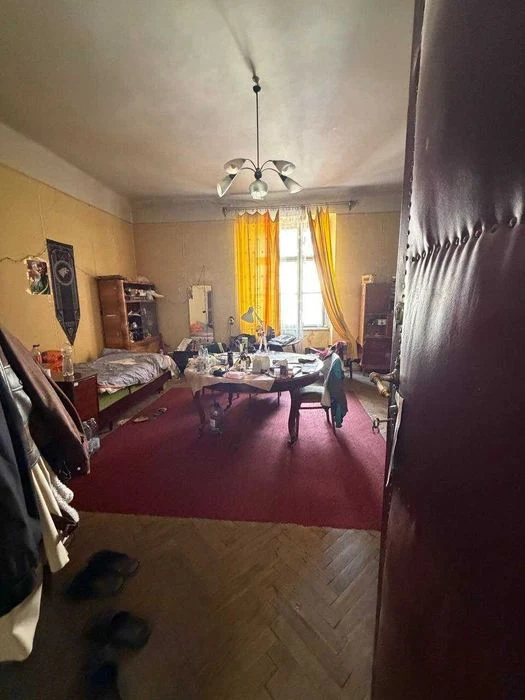 Продажа 2 ком квартиры, ул. Стефаника (напротив библиотеки)