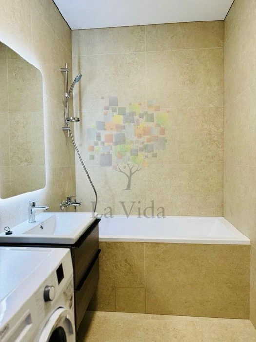 Продаж 1к квартири з ремонтом/ ЖК Кристал/ Crystal/47 м2/Тер
