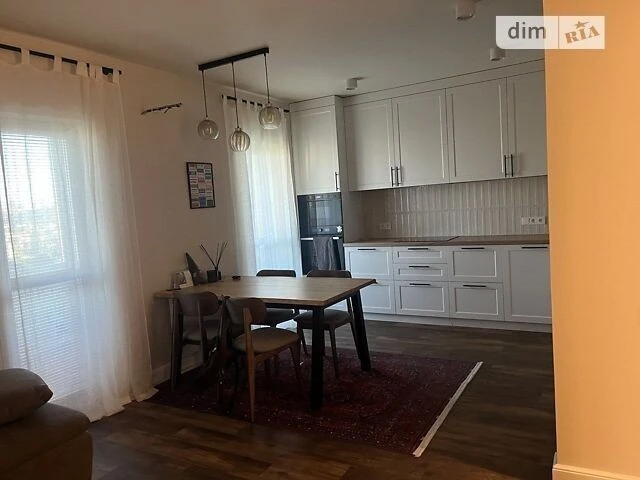 Sale of 2-room apartment 75.7 sq. m. on Zolotoustivska Street 25 • I