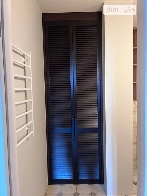 Sale of 2-room apartment 75.7 sq. m. on Zolotoustivska Street 25 • I