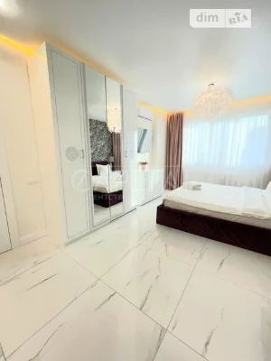 For sale 2-room apartment 67 sq. m on Obolonskyi Avenue 26 • ID 34