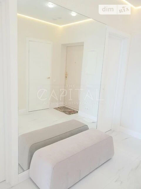For sale 2-room apartment 67 sq. m on Obolonskyi Avenue 26 • ID 34