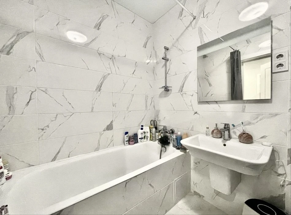For sale 3-room apartment, Center, Chaykovsky St., isRenovation