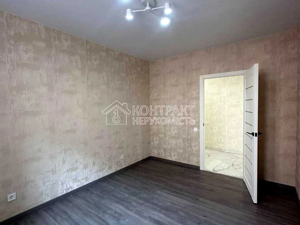 Apartment. Kharkiv, Dragomanova St.