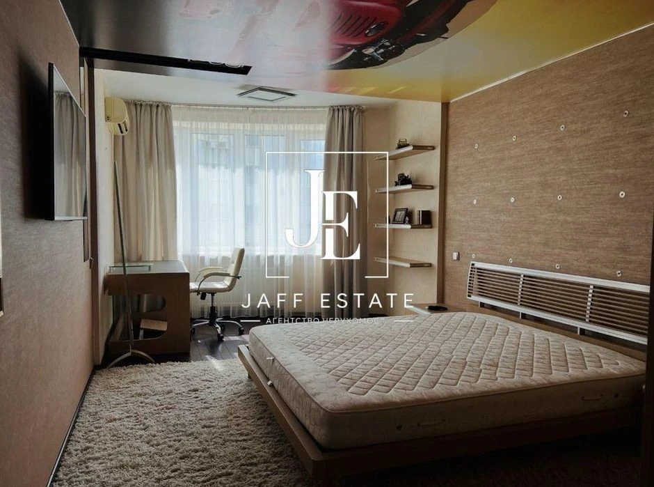 Sale of a 2-room apartment in a residential complex at 35 Verkhovinna Street | Zh