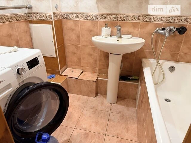 For sale 2-room apartment 45.7 sq. m. on Bakynska Street 37 • ID 3457