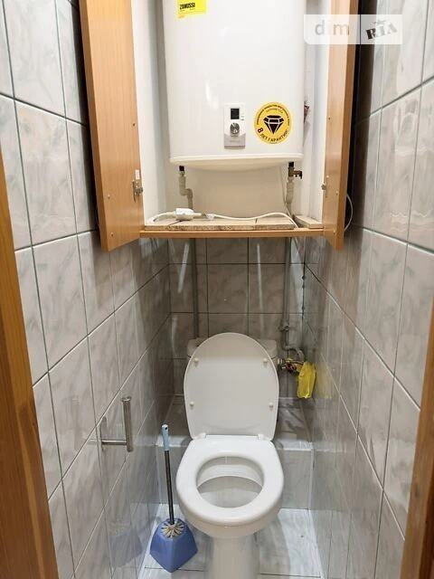 For sale 2-room apartment 45.7 sq. m. on Bakynska Street 37 • ID 3457