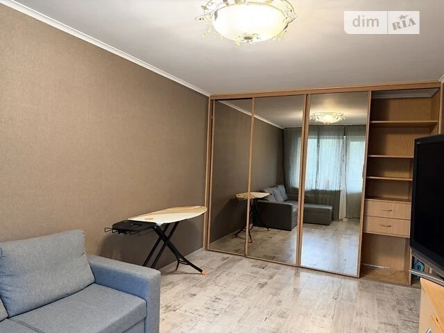 For sale 2-room apartment 45.7 sq. m. on Bakynska Street 37 • ID 3457