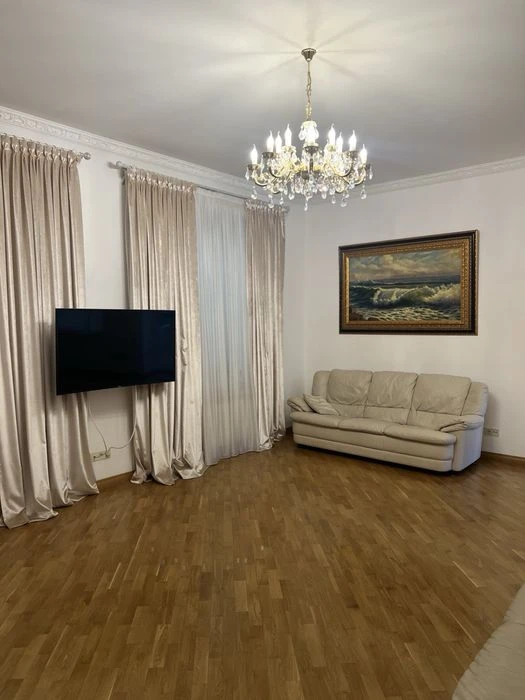 Красивый, уютный дом на Фонтане, 6 соток земли!