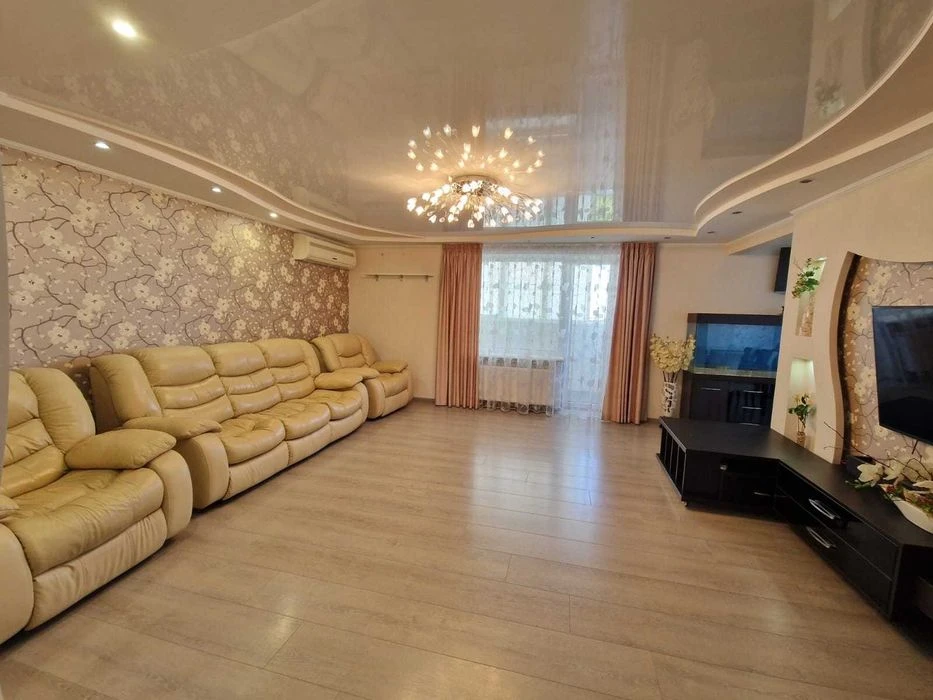 .Продаж шикарної 3-х кімнатної квартири в центрі нашого міст