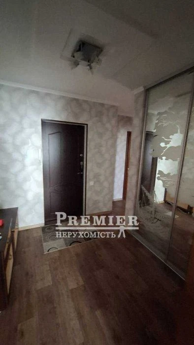 Продам трехкомнатную квартиру