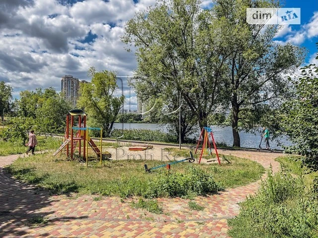 Sale of 2-room apartment 70.8 sq. m. on Bereznyakivska st. 30 • ID