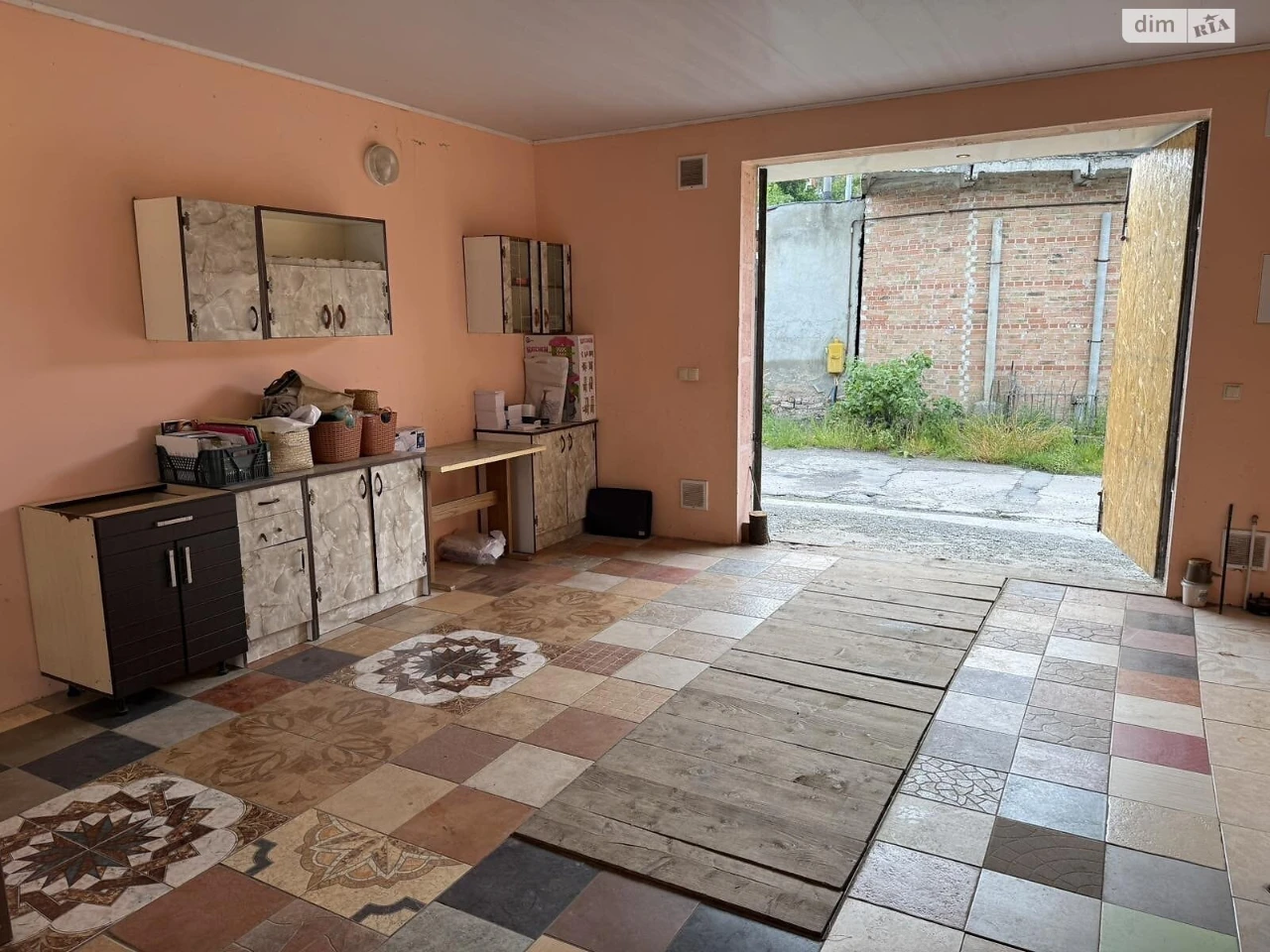 Продаж Місце в гаражному кооперативі Виставка
