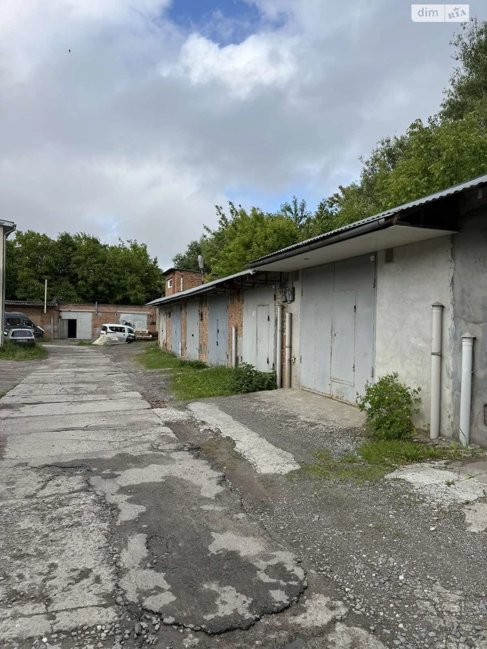 Продаж Місце в гаражному кооперативі Виставка