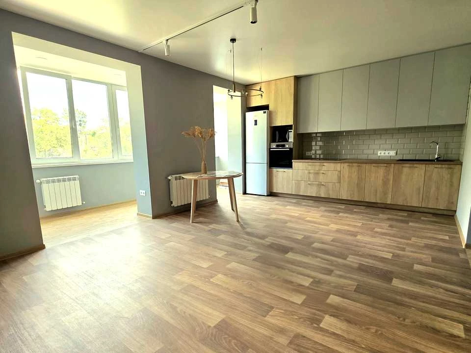 Apartment. Kharkiv, Heroiv Kharkova Ave. (Moskovskiy)