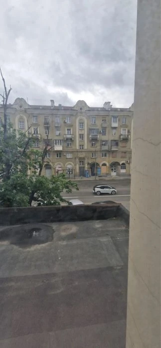 Owner 3 bedroom stalinska avenue heroes kharkov 57/63