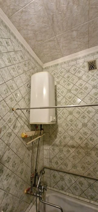 Owner 3 bedroom stalinska avenue heroes kharkov 57/63
