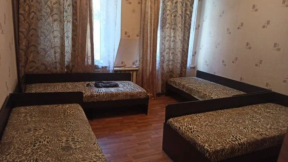 Price per month 2500 per week 1000 per bed room dormitory cents