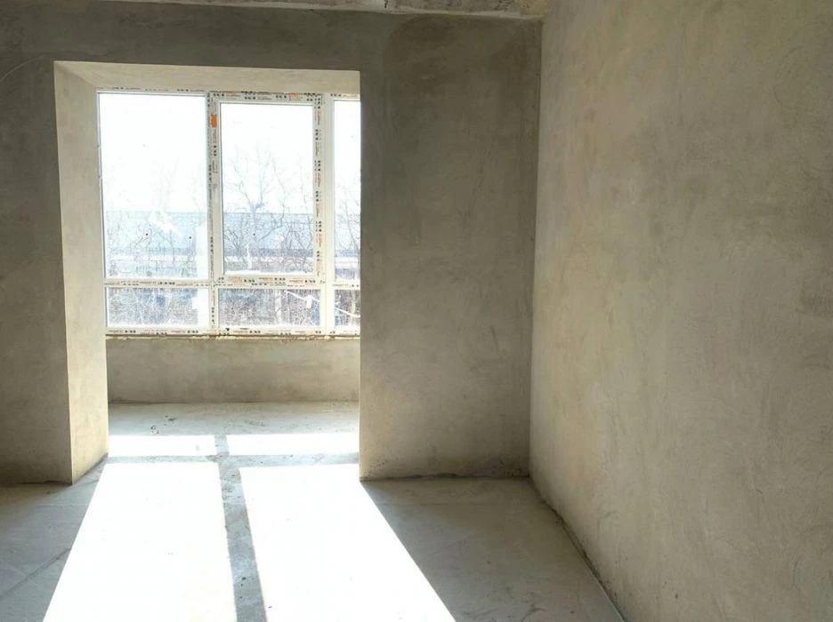 Affordable one-room apartment in a new building