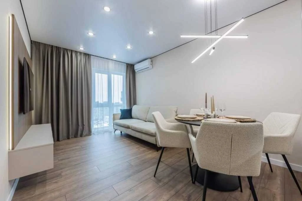 Sale of a 2-room apartment of 60 m², Mykhailo Maksymovych str.