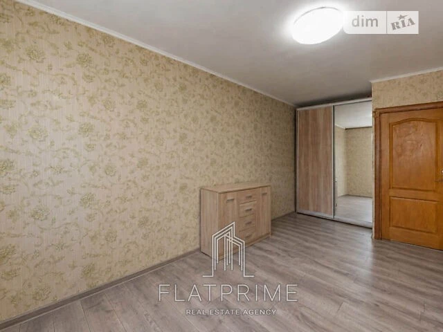Продаж 3к квартири 69 кв. м на вул. Прирічна 5 • ID 34728947