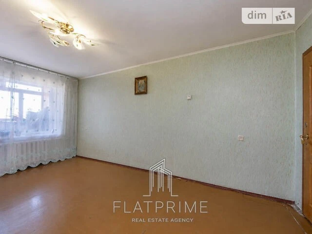 Продаж 3к квартири 69 кв. м на вул. Прирічна 5 • ID 34728947