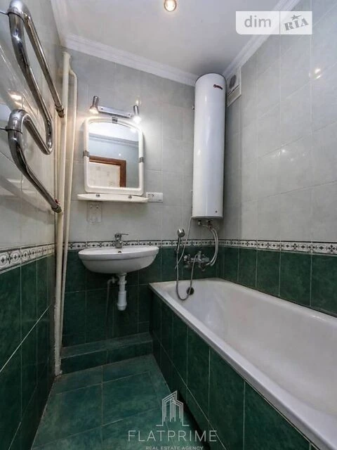 Продаж 3к квартири 69 кв. м на вул. Прирічна 5 • ID 34728947