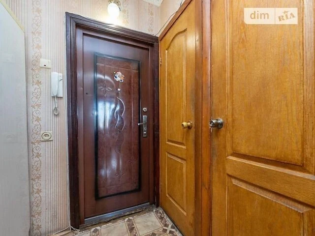 Продаж 3к квартири 69 кв. м на вул. Прирічна 5 • ID 34728947