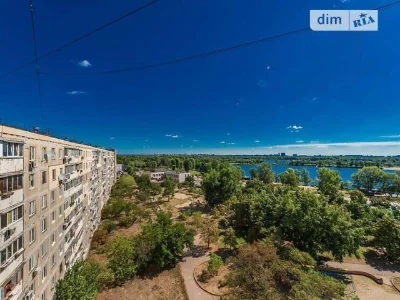 Продаж 3к квартири 69 кв. м на вул. Прирічна 5 • ID 34728947